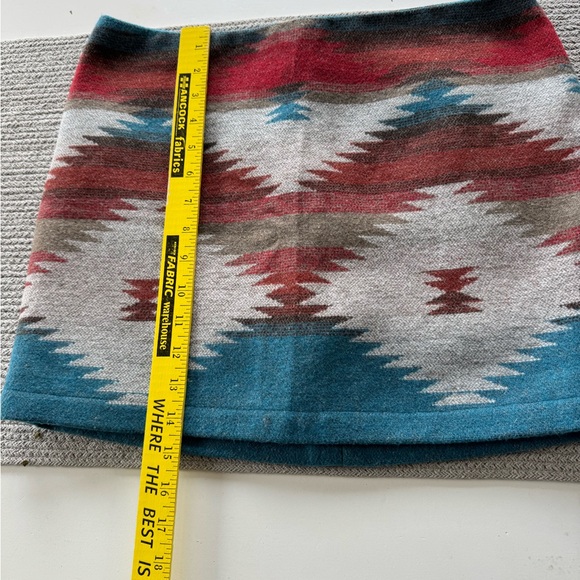 American Eagle Blue Gray Red Aztec Print Wool Blend Western Mini Skirt Size 8 - Picture 2 of 8